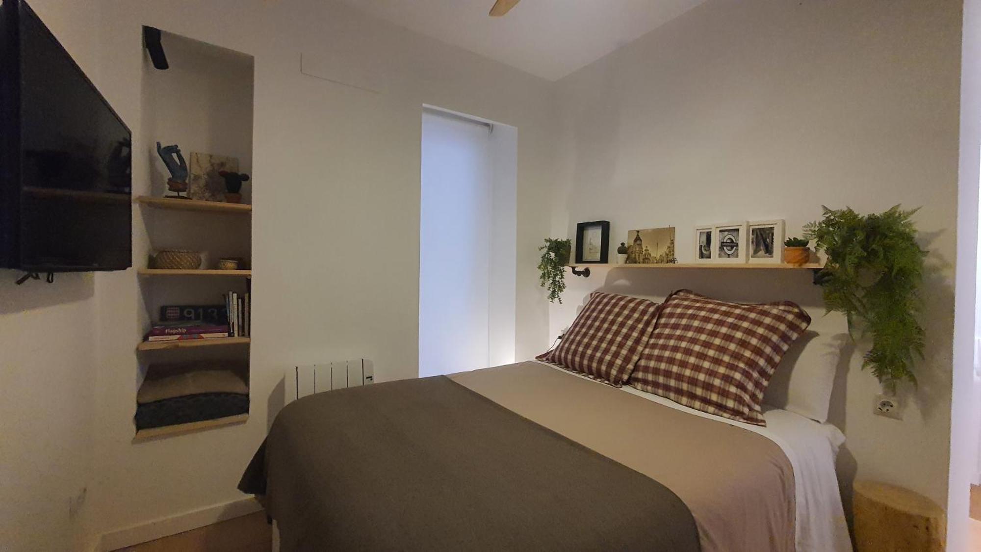 Rentadore Atocha Suites Madrid Luaran gambar